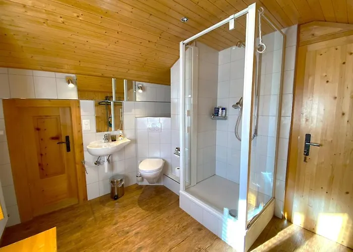 Alis - Grosses Chalet, Nahe Sportarena Und Skilift, Bis 9 Personen * Leukerbad